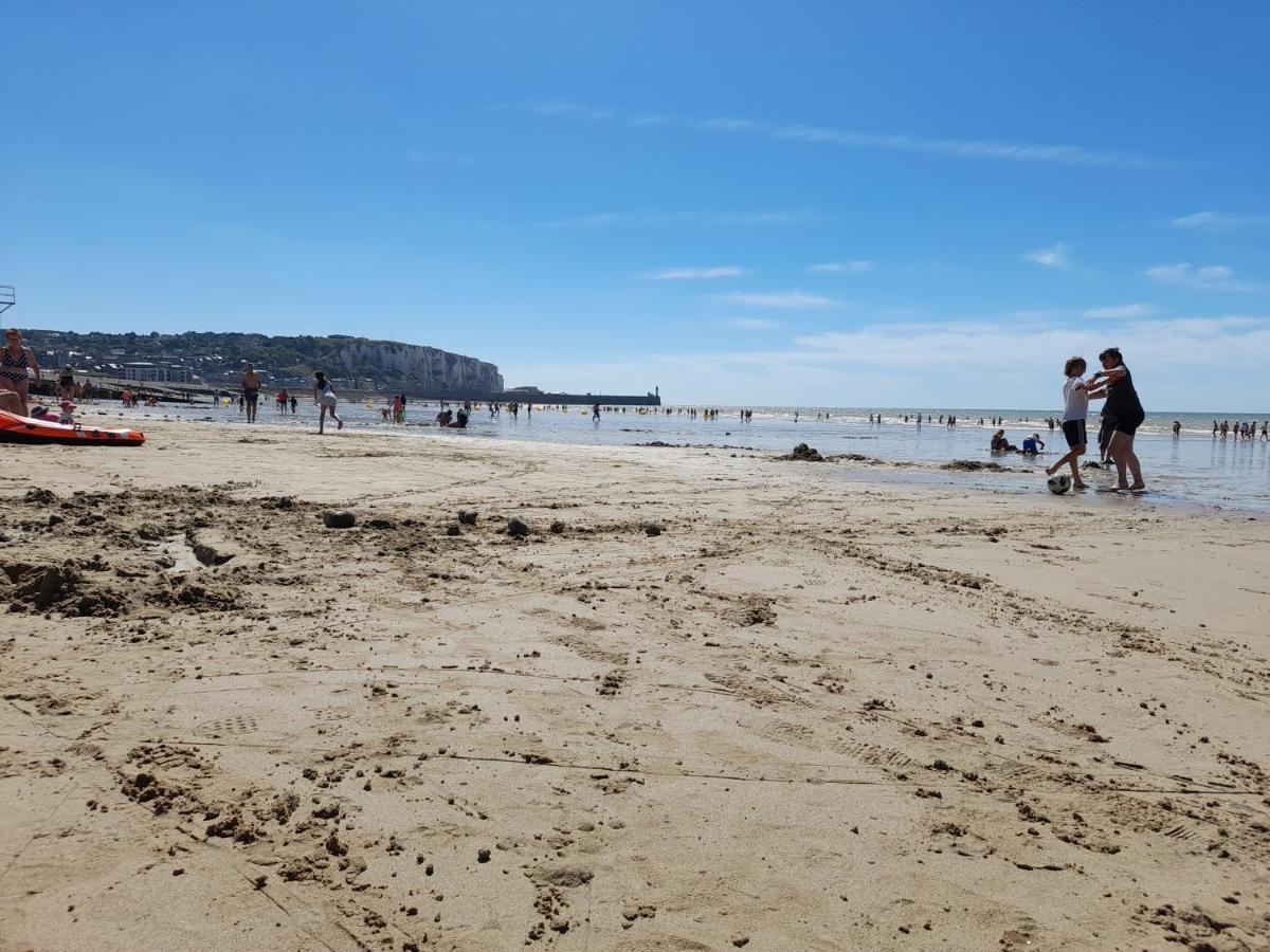Charmante Villa Plein Sud 50M De La Plage - Balcon Vue Laterale Sur Mer - Equipee De La Fibre, Wifi, Internet Mers-les-Bains Exterior foto